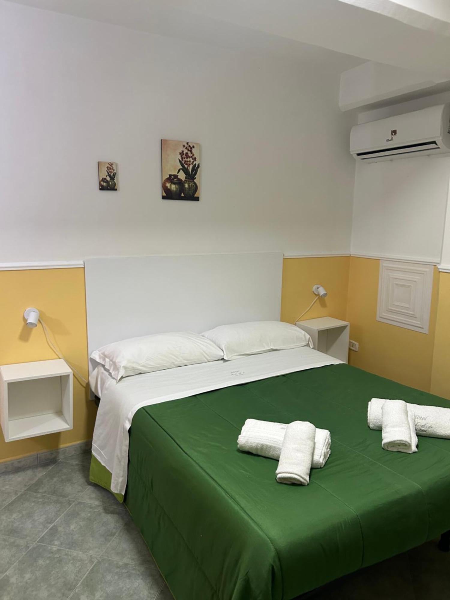 נאפולי Hotel Alloggio Del Conte מראה חיצוני תמונה